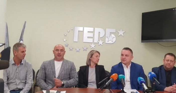 Стопкадър Фейсбук Moreto netБившият кмет на Варна става общински съветник Иван Портних даде