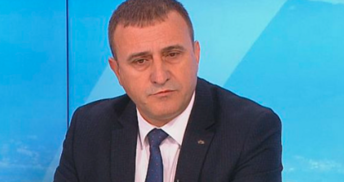 Ахмед Ахмедов хвърли оставка от ръководството на ДПС, където е зам.-председател,