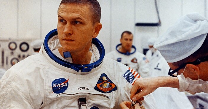 Американският астронавт Франк Борман който беше командир на мисията Аполо