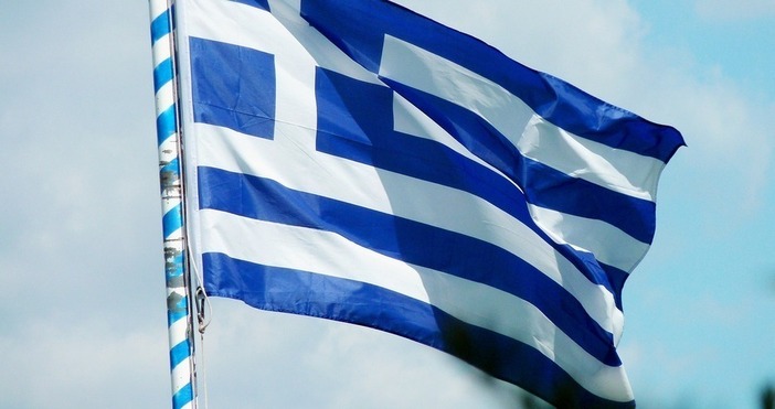 Властите в Гърция предупреждават за силни дъждове, морски бури и