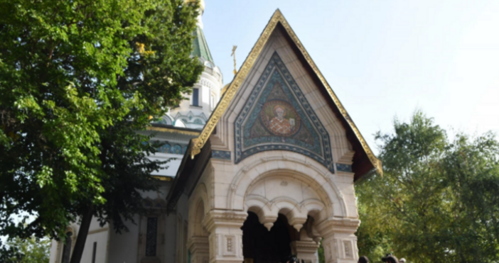 Храмът остана заключен близо 2 месеца след като от България