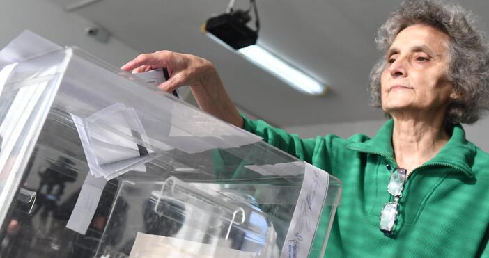 7740 бюлетини от общо 21 секции ще бъдат повторни преброени