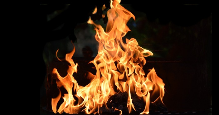 pixabay comКранист спаси мъж във Великобритания като го издърпа от горяща