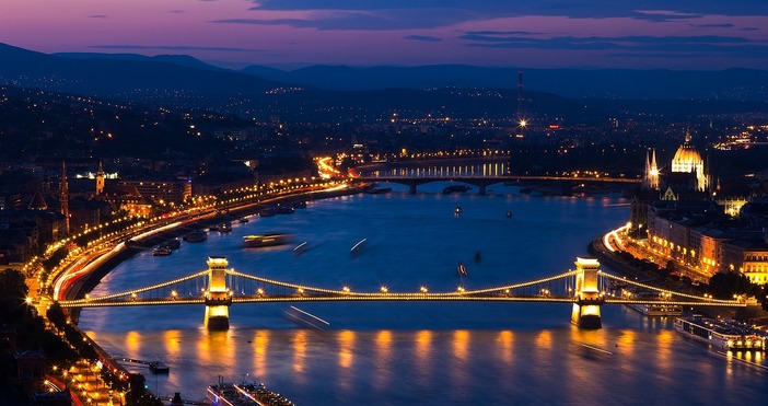 Будапеща е един от най-красивите и големи градове в ЕС.Заедно