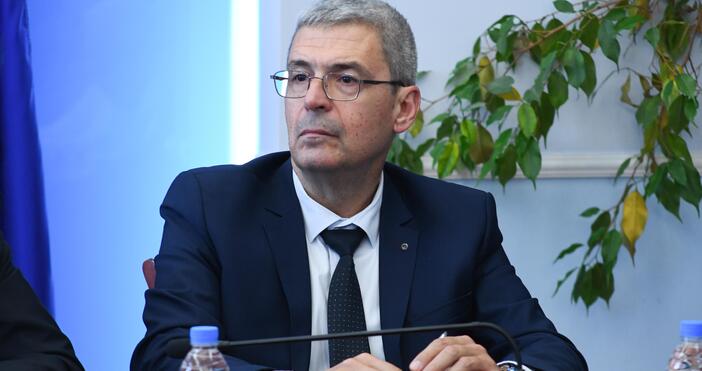 Заместник-министърът на здравеопазването проф. Илко Гетов говори по време на