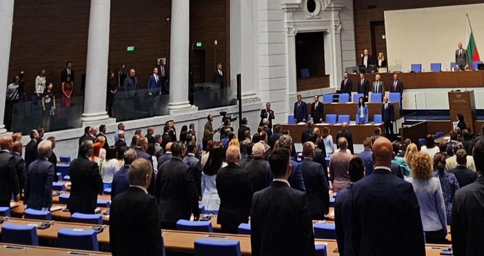 Петел следи какво се случва с бюджета на България Народното събрание
