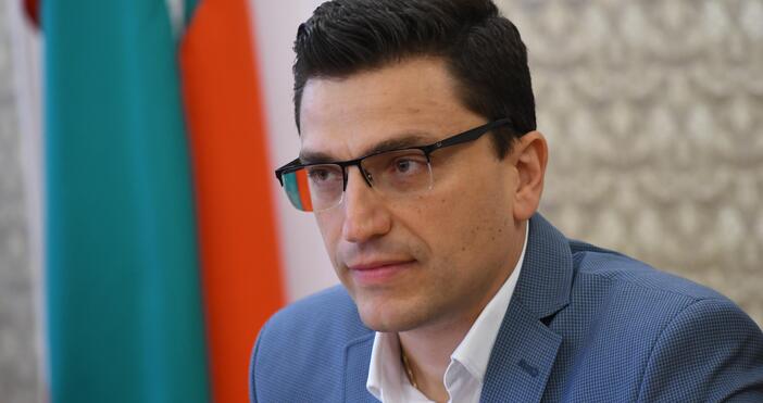 Депутатът от ПП ДБ Венко Сабрутев заяви в ефира на БНТ