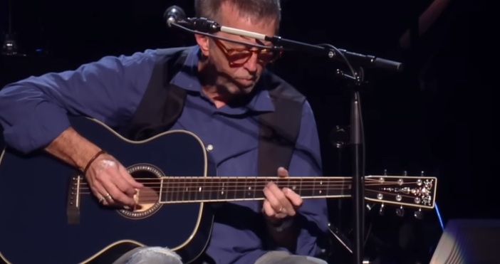 Легендарният китарист Ерик Клептън изнесе специален концерт в Лондон на който почете хилядите