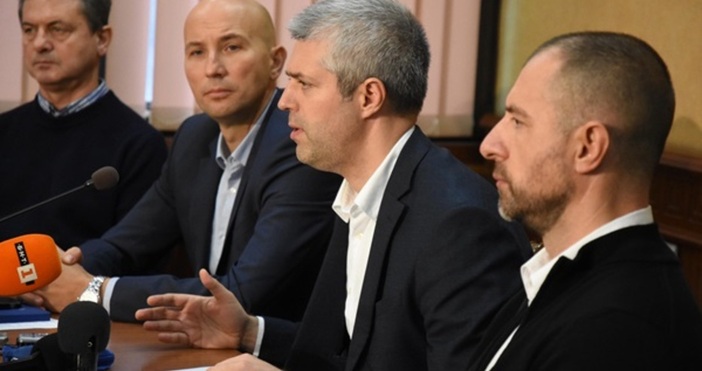 Кметът на Варна Благомир Коцев нареди на районните кметове да сформират екипи