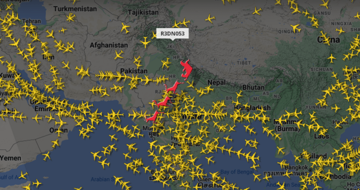 Глобалният Flightradar24 който следи в реално време всички редовни пътнически