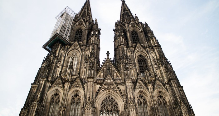 Кьолнската катедрала е под засилена полицейска охрана заради опасения от