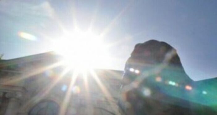 Необичайно топло и сухо време ни очаква пред оставащите дни