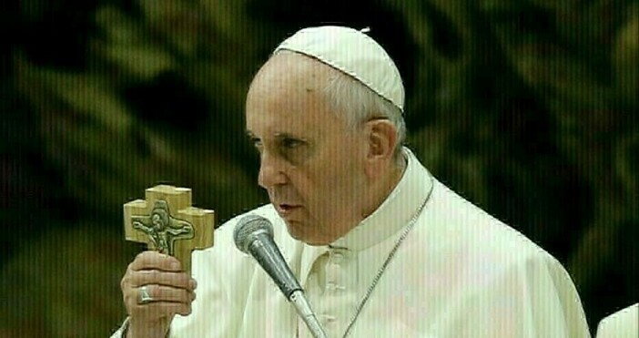 Папата отправи ясно послание към света.Папа Франциск призова международната общност