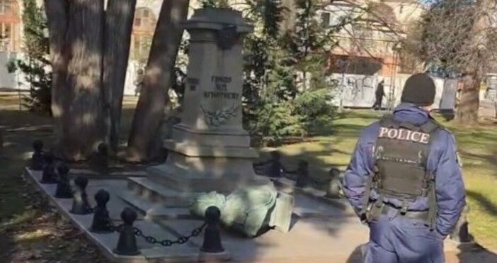 Вандалската проява над бюст паметника на граф Игнатиев във Варна е