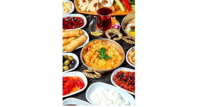 Кулинарията в Турция е цветна екзотична и изключително подправена В