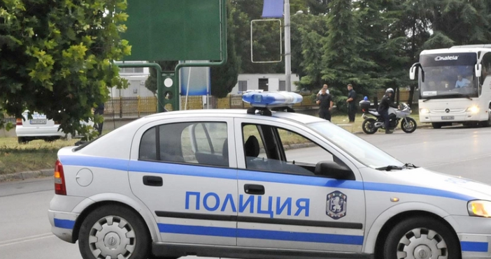 Снимки  ОД МВР ПловдивПолицията издирва по спешност мъж по тепетата Полицията в
