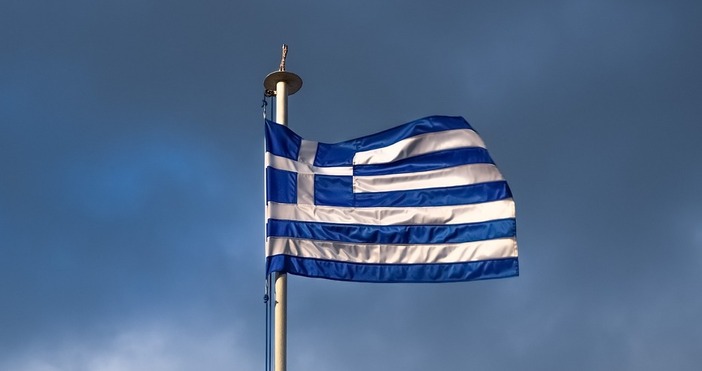 Дълбоко религиозни гърци протестират срещу проектозакона за еднополовите бракове  Той влиза