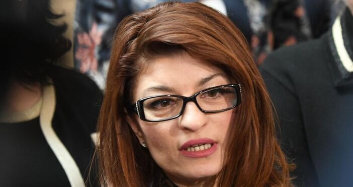 Днес депутатите прекратяват правомощията на Десислава Атнасова като народен представител