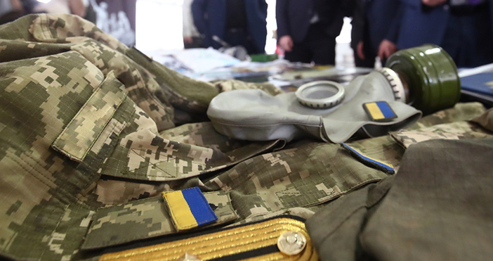 Произвежда ли Китай униформи за Украйна?Военни униформи със символите на Въоръжените сили