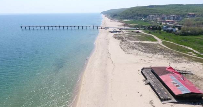 Курортният комплекс Шкорпиловци вече разполага с нова крайбрежна зона за