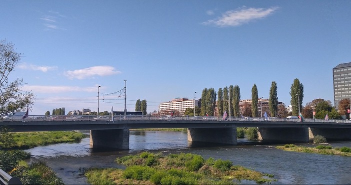 Пловдив вероятно ще е най-топлият град утре.Температурите ще минат 22