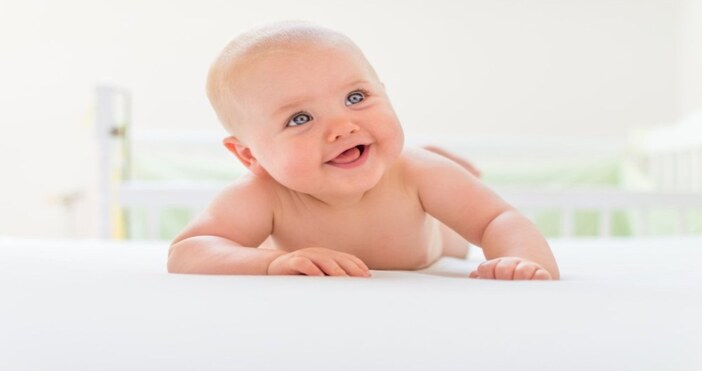 Правилната грижа за бебешката кожа е от съществено значение за