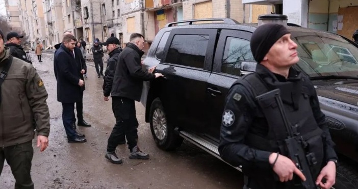 Солидна охрана от НСО е гарантирала сигурността на българската делегация в