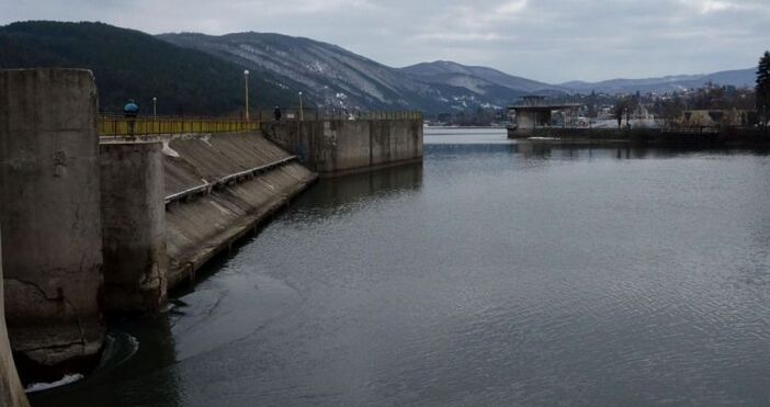 Националната електрическа компания заедно с румънската Hidroelectrica актуализира проект за