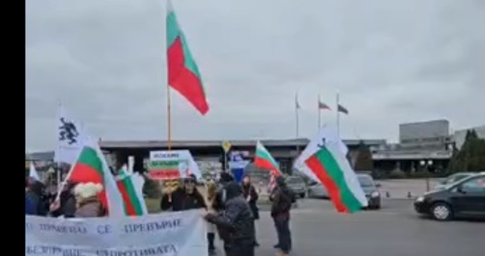 Политици блокираха пристанище Варна Запад Поради същите причини миналата събота