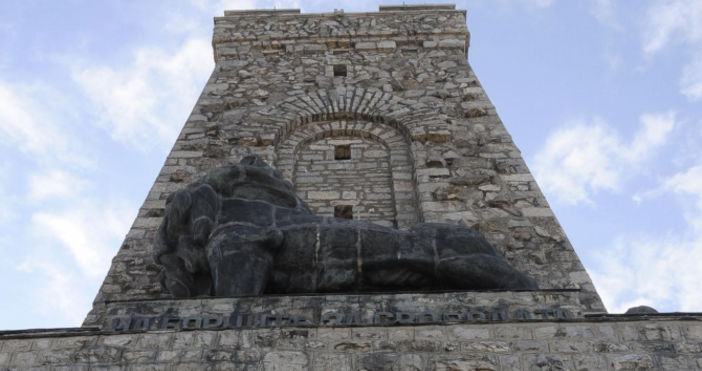 6000 българи се очаква да се изкачат до паметника на връх Шипка за 3
