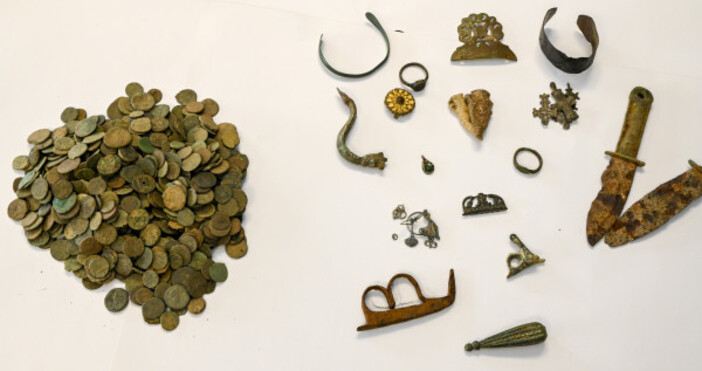 В България се върнаха множество антични предмети продадени от иманяри