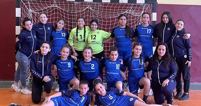Младите възпитанички на хандбалния клуб Хера – Варна“ ще атакуват