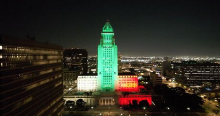 Общината на Лос Анджелис City Hall ще бъде осветена в