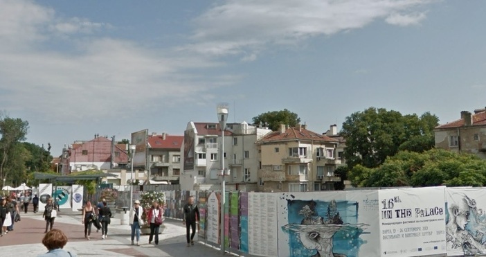 Община Варна придоби терена на т нар Дупка в центъра на