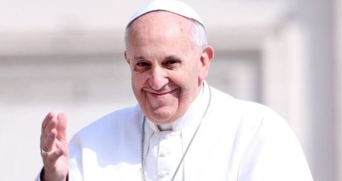 Бронхитът на папа Франциск му попречи на речта във Ватикана