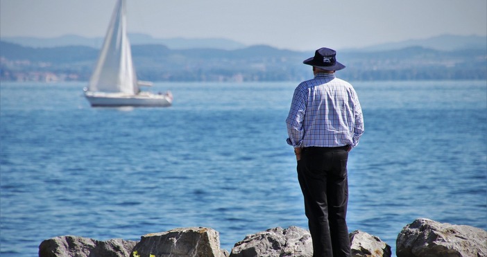 Швейцарците се обявиха против увеличаването на пенсионната възраст на проведения