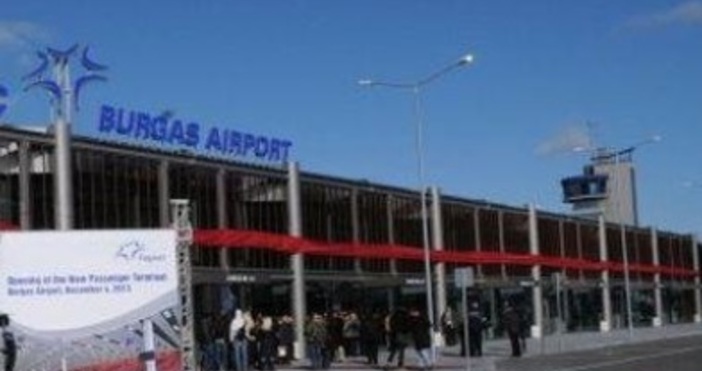 Причината е подобряване на настилката на пистатаОт днес летище Бургас ще бъде