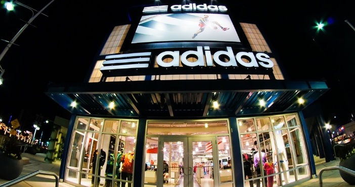 Германския гигант в спортното облекло Adidas обяви първата си загуба