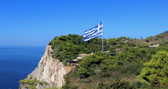 Нова наредба в Гърция осигурява свободен достъп до морето като