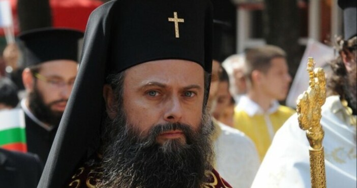 Пловдивският митрополит Николай обяви че няма да приеме да бъде