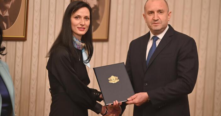 Кандидатът на ГЕРБ за министър-председател Мария Габриел ще отиде при