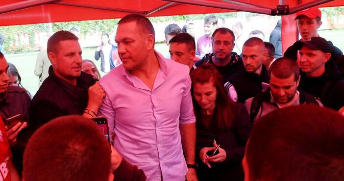 Българският боксьор Кубрат Пулев разбра следващия си съперник По малко от