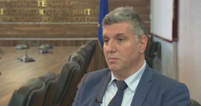 Министър Андрей Цеков призна, че е разбрал от медиите, че