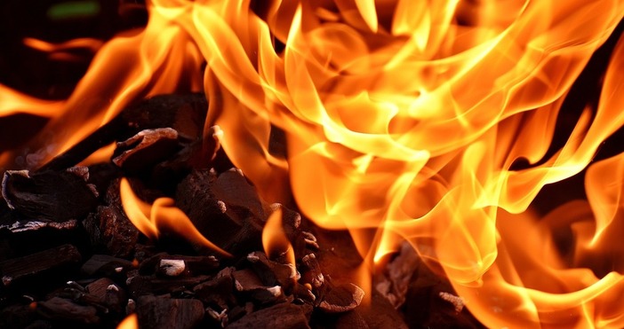 Огнен ад на гръцки остров На гръцкия остров Крит днес бушува