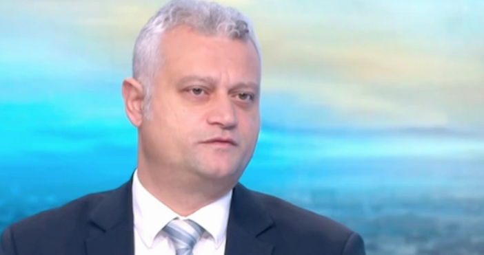 Заместник министърът на правосъдието Емил Дечев обяви че ще подаде оставка С пост в