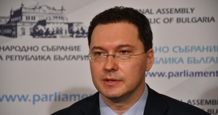 Служебният министър-председател Димитър Главчев инициира промени в персоналния състав на