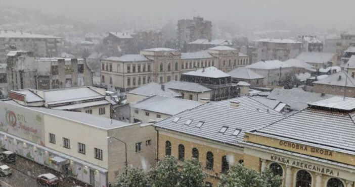 Много близо до България вече вали сняг. Става въпрос за