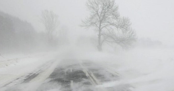илюстрация В Румъния внезапно заваля сняг а температурите паднаха с