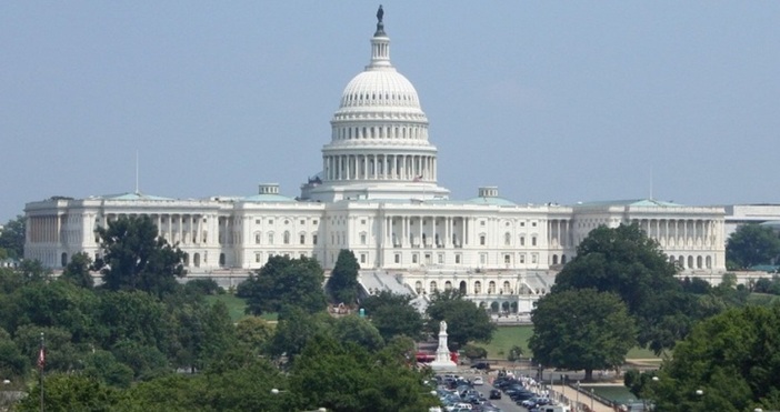 Камарата на представителите на САЩ одобри дългоочаквания пакет от помощ