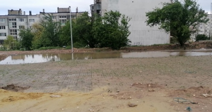 Любопитна е ситуацията с нов паркинг във Владиславово.Първият му тест